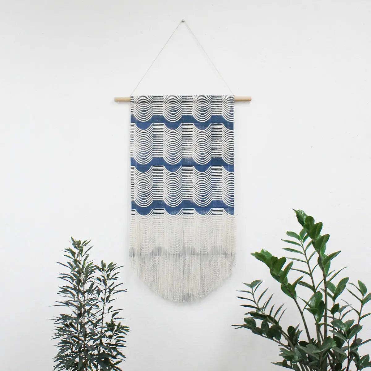 Medium Wave Wall Hang