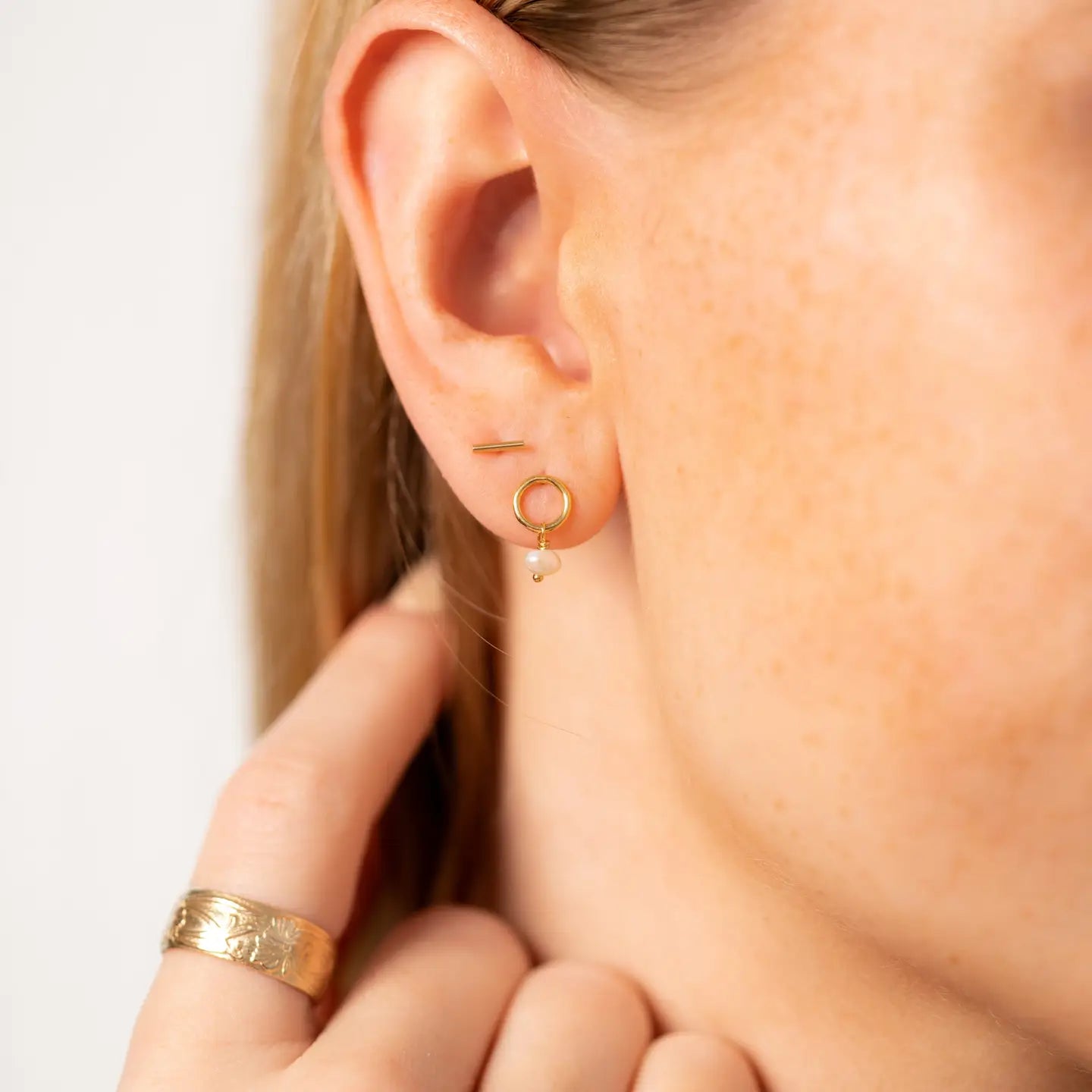 Ava Pearl Studs