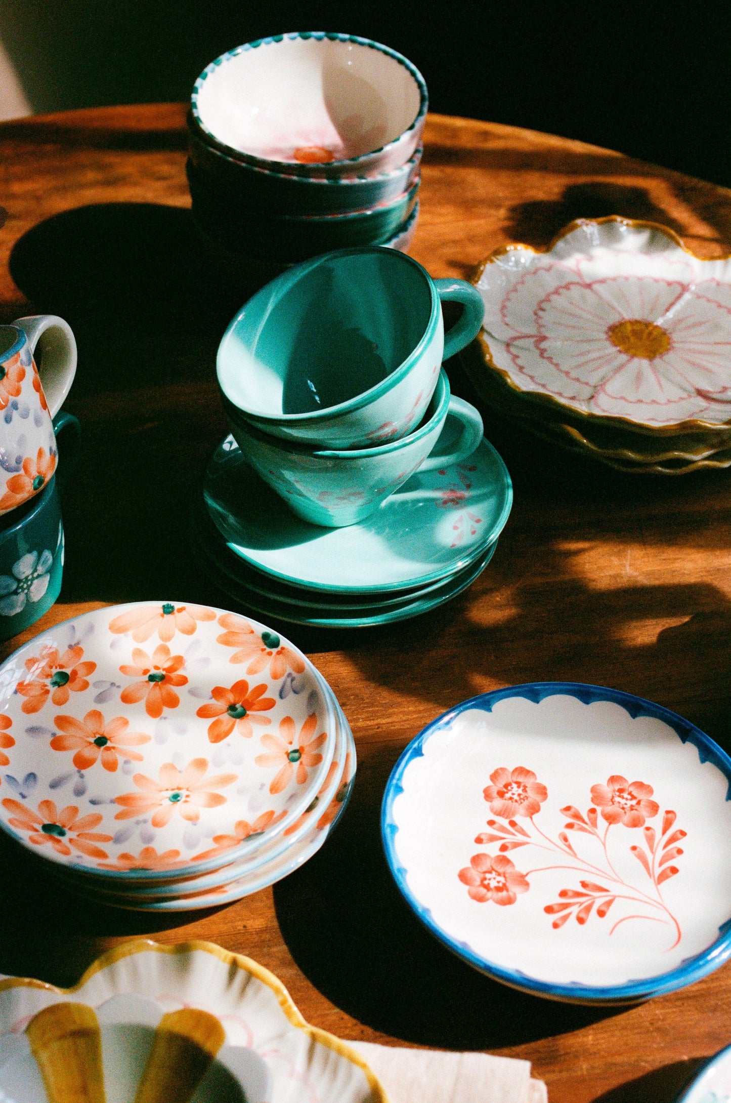 Ceramic Oval Cup with Hand Painted Vintage Flowers