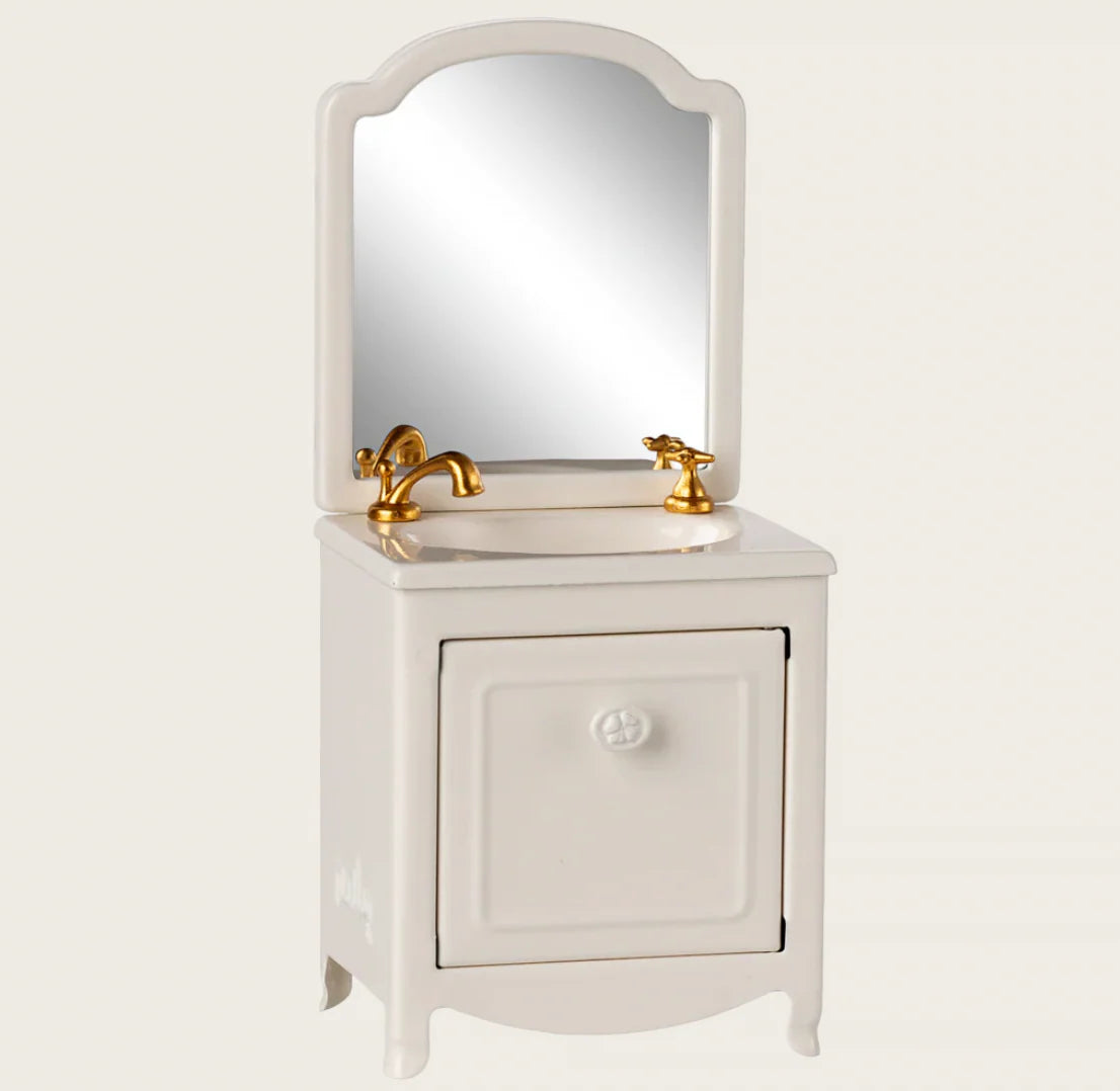 Sink Dresser