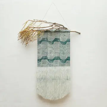 Medium Wave Wall Hang