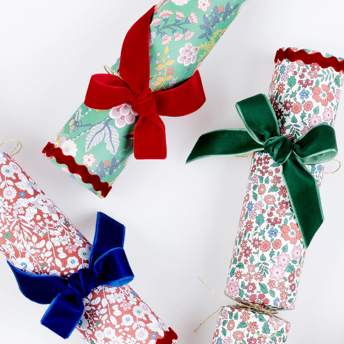 Liberty Velvet Bow Crackers