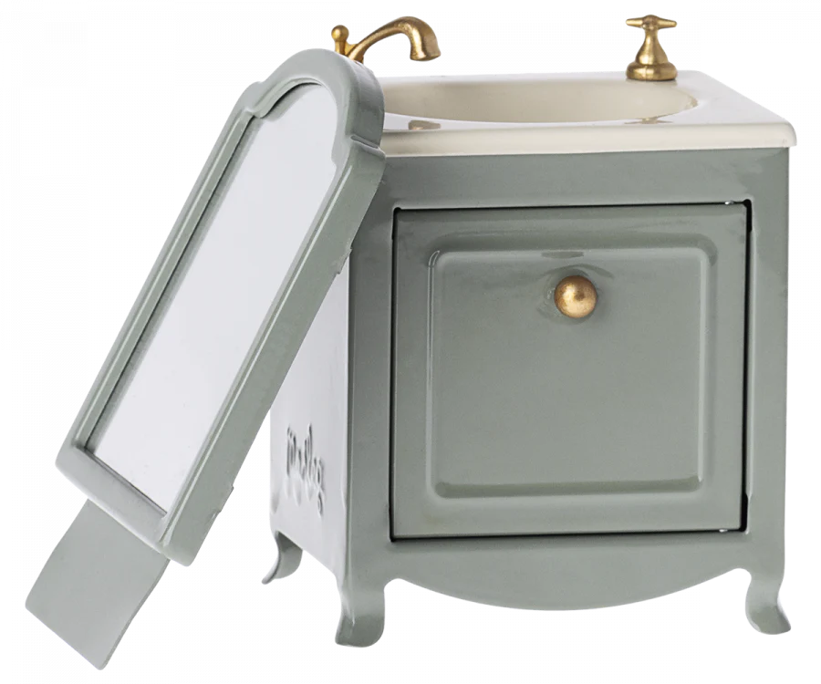 Sink Dresser