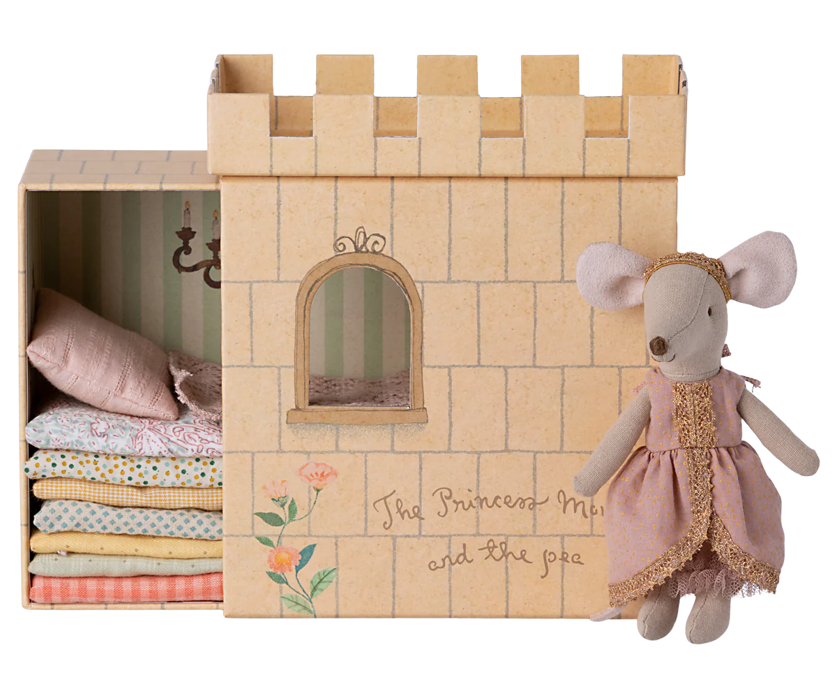 Princess and the Pea Big Sister Mouse