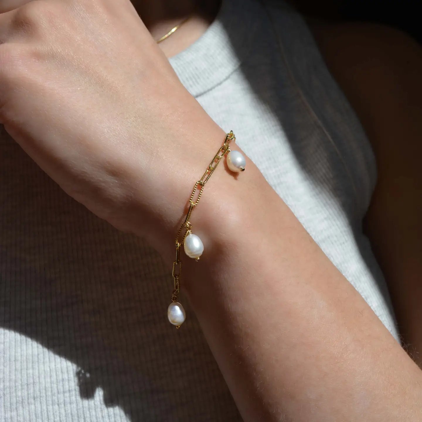 Pearl Dangle Bracelet