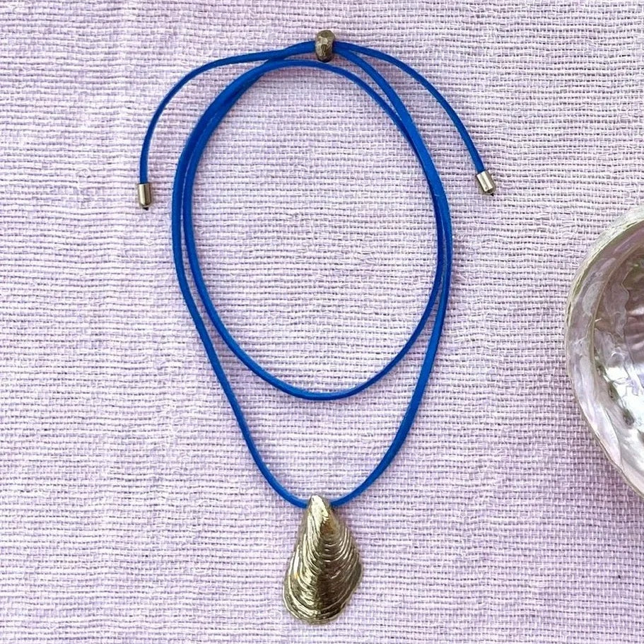 Bronze Sirena Long Shell Cord Necklace