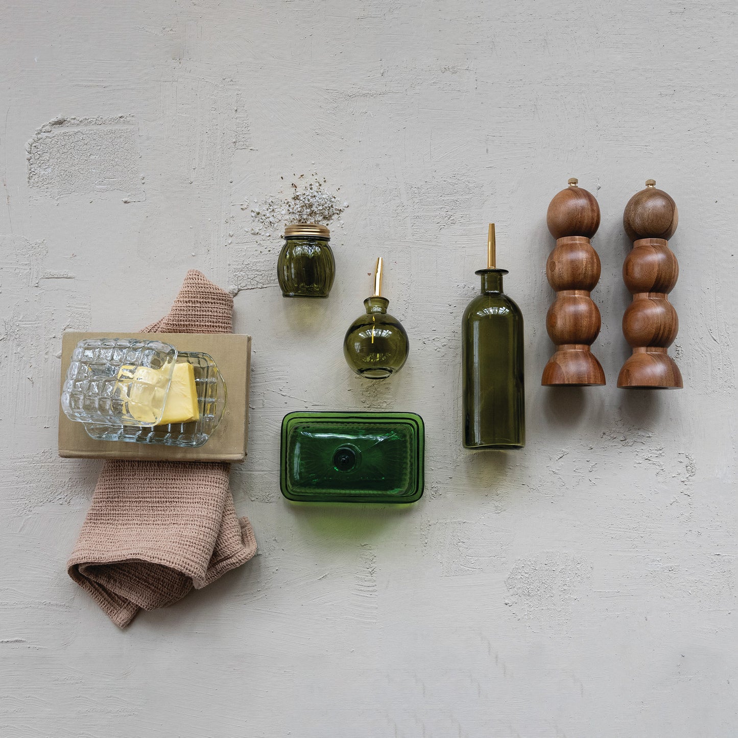 Oil Cruet with Metal Stopper, Olive Color & Gold Finish