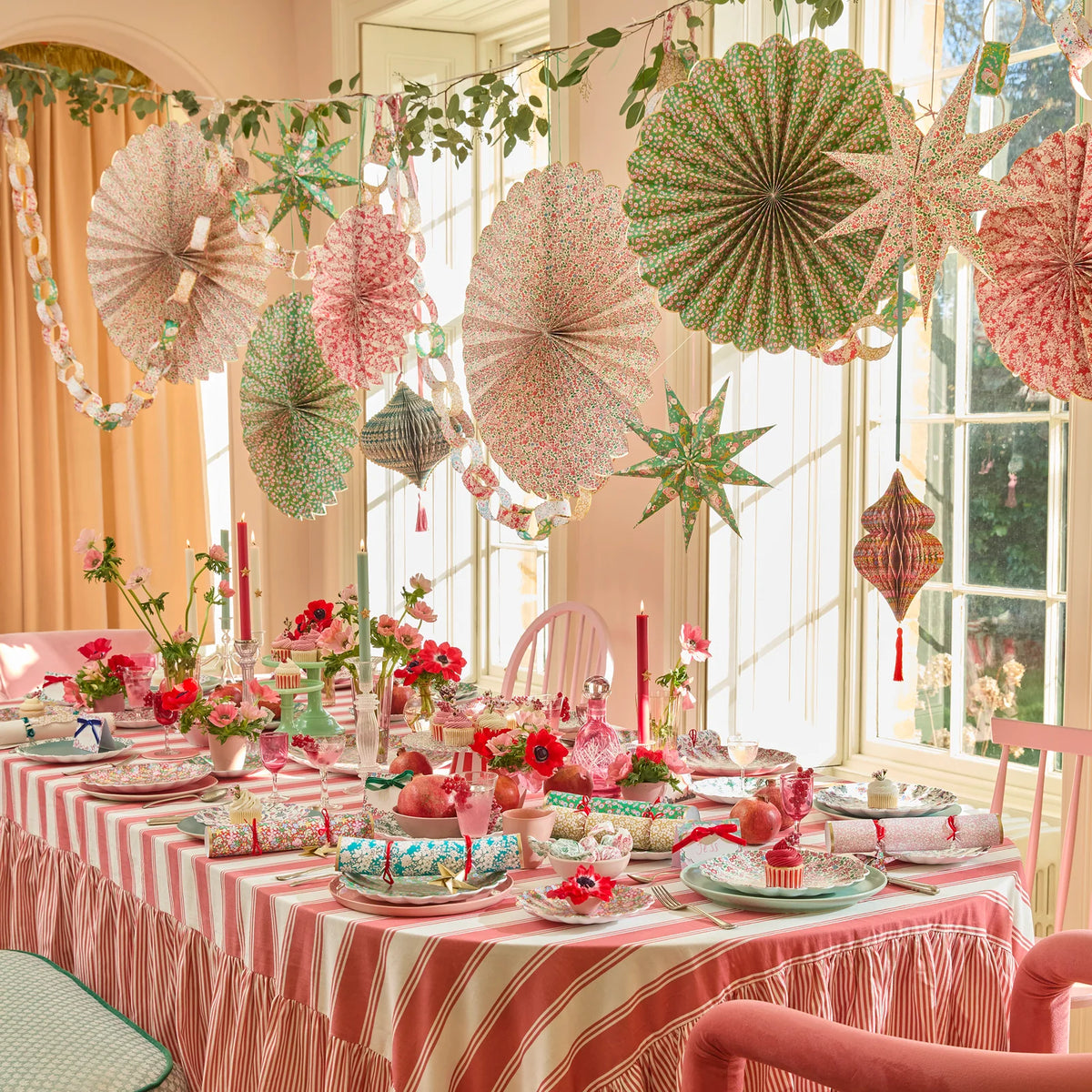 Liberty Red & Green Giant Pinwheels