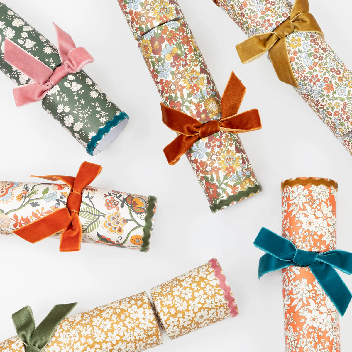Liberty Fall Crackers with Velvet Bow