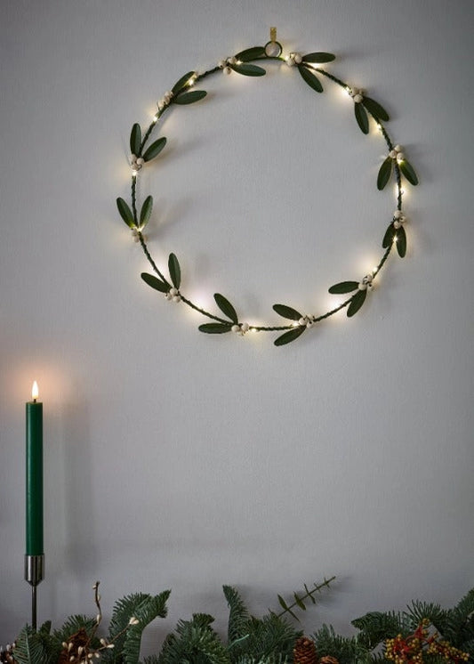 Mistletoe Wreath