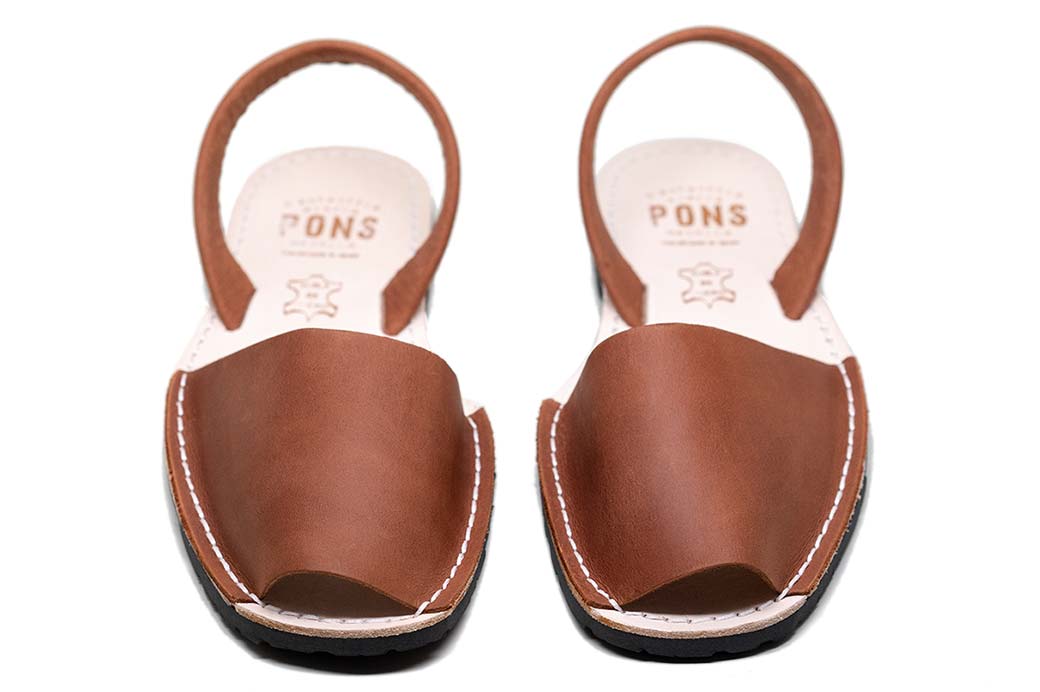 Brown Pons - Gold Leaf